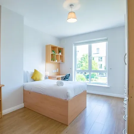 Apartament Centre 4 Bed - Group & Study Limerick Junction