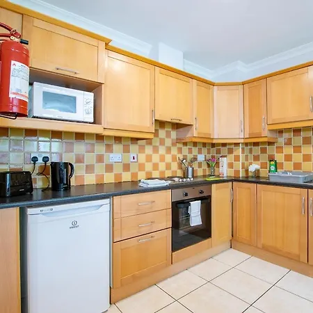 Apartament Centre 4 Bed - Group & Study Limerick Junction
