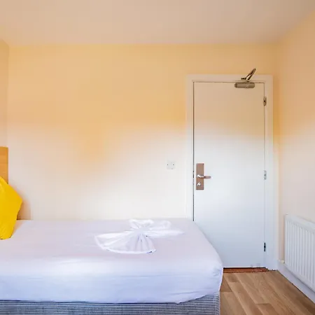 Centre 4 Bed - Group & Study Apartament