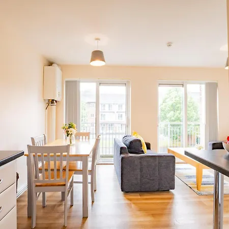 Centre 4 Bed - Group & Study *